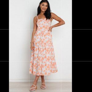 NWT Petal & Pup Tawo Dress Orange Floral size 
4